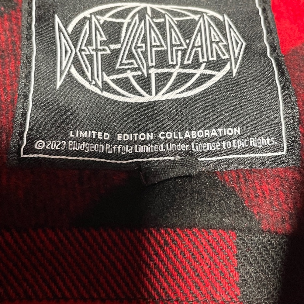 Def Leppard flannel Shirt - Picture 4 of 6